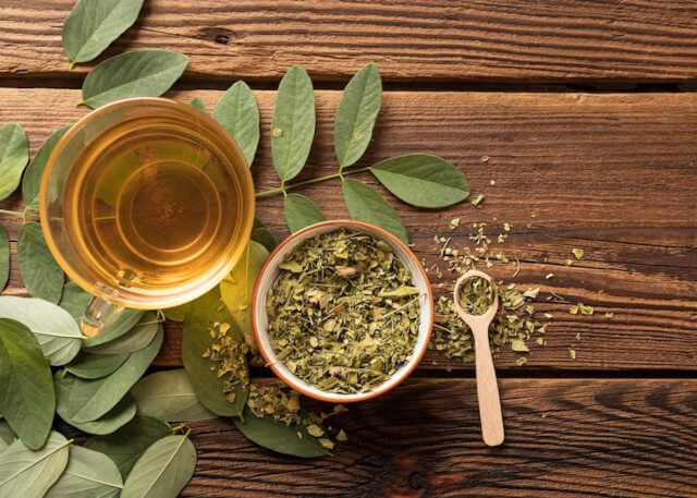 Here’s How Tea Tree Oil Can Combat Acne & Pimples